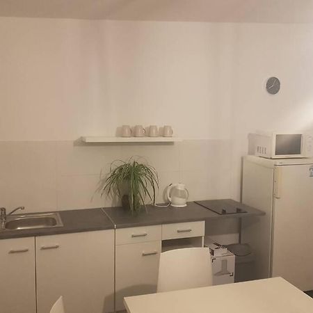 petite maison au calme Apartment Macey  Exterior foto