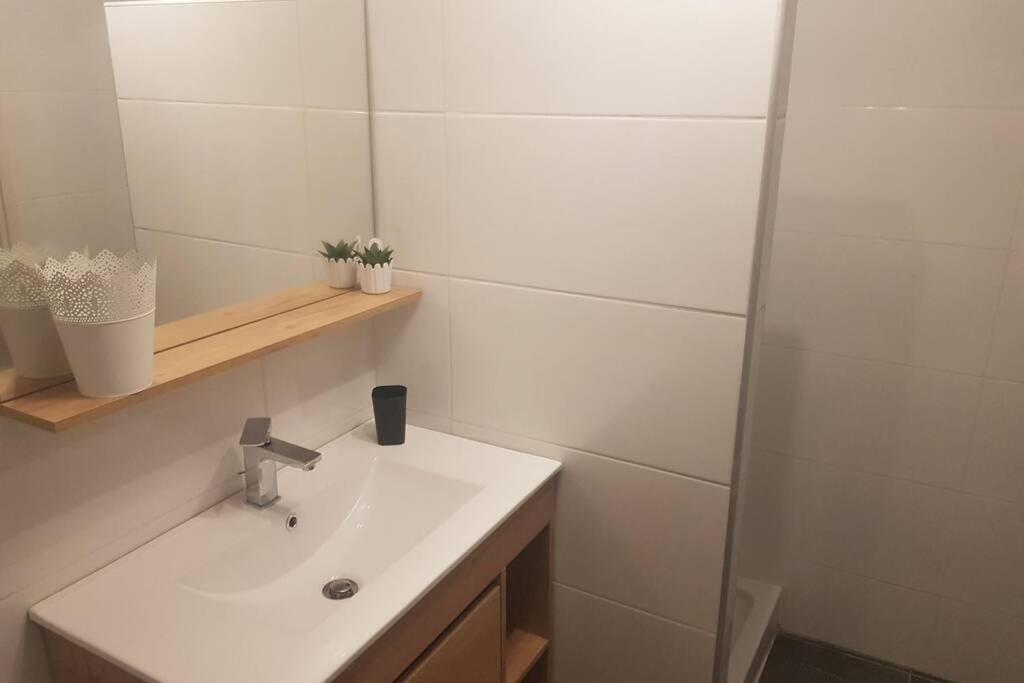 petite maison au calme Apartment Macey  Exterior foto